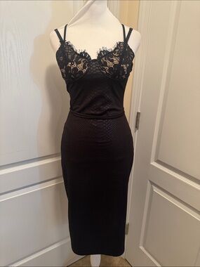 NWOT Emprada Black Lace-Trim Snake Print Midi Dress with Slim Straps - Size XS